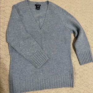 Like new Gap 3/4 sleeve light blue sweater